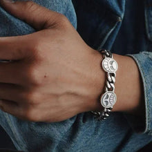 Load image into Gallery viewer, FIRE FIST BRACELET - SILVER
